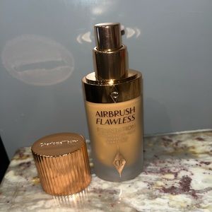 Charlotte Tilbury Airbrush Flawless Foundation 11 Neutral